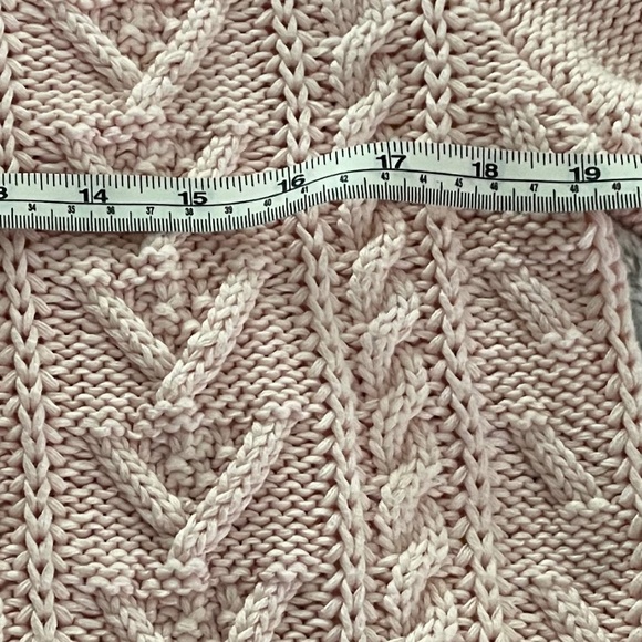 Chaps  RALF LAUREN PINK CABLE KNIT  SWEATER ,size L - Picture 4 of 8